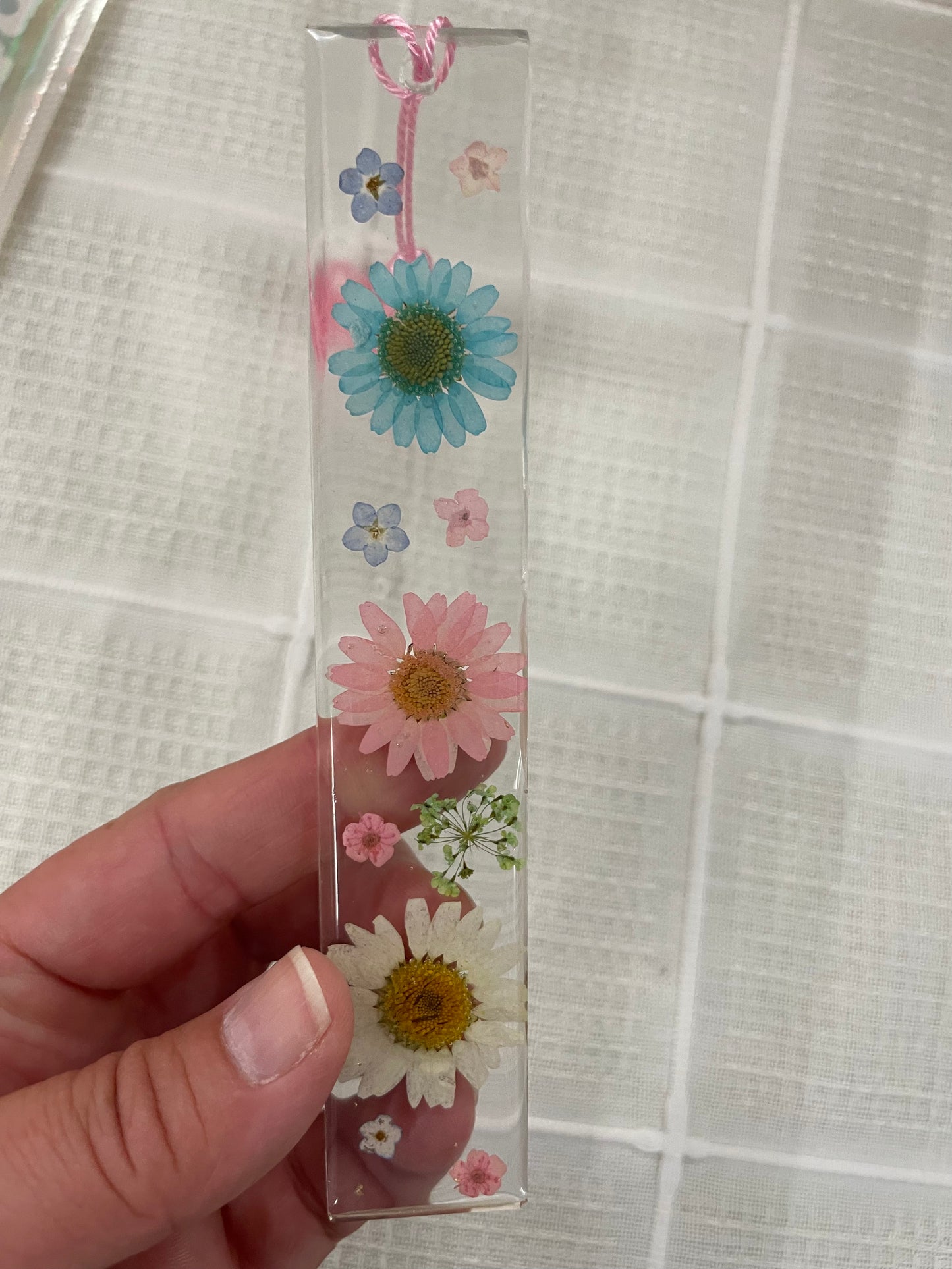 Pressed Flower Resin Bookmark – Full-Size Botanical Bookmark with Spring Florals