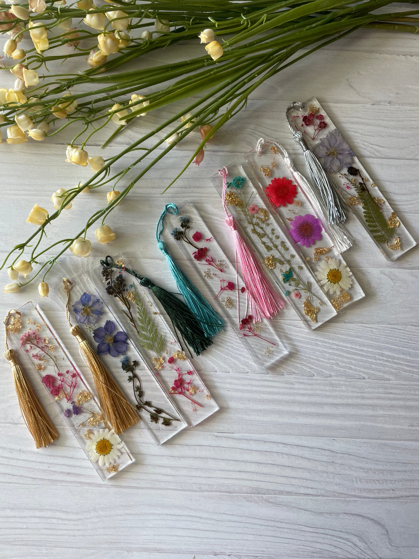 Pressed Flower Resin Bookmark – Full-Size Botanical Bookmark with Spring Florals