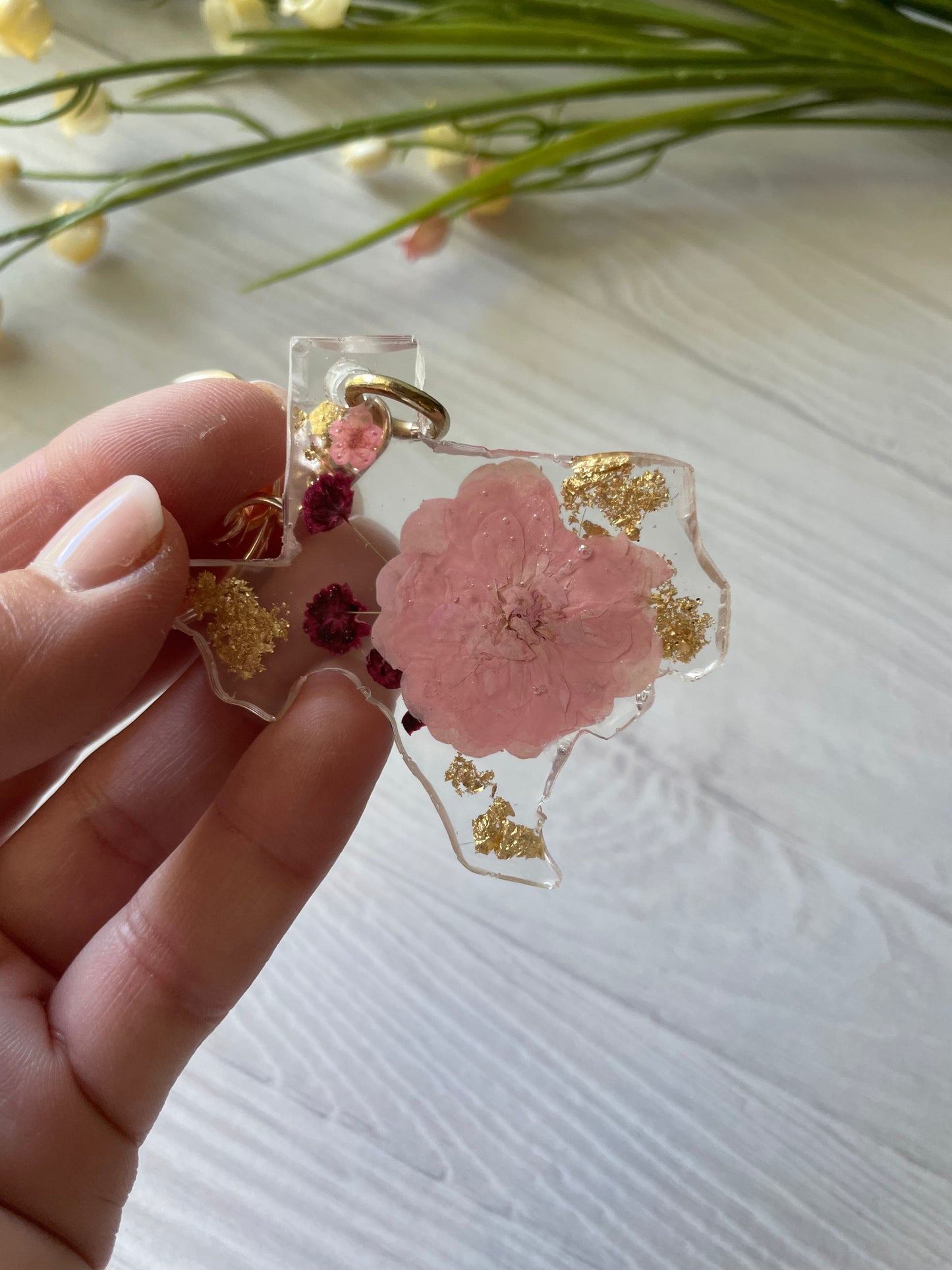 Spring Texas Floral Resin Keychain – One-of-a-Kind Pressed Flower Art