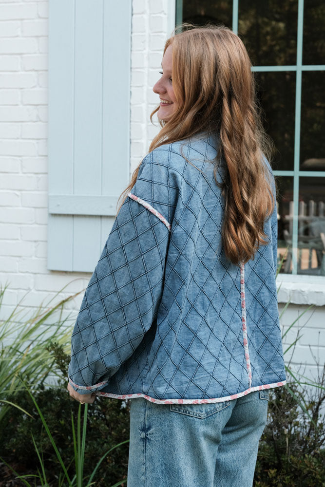 💎 Listing: Lightweight Diamond Quilted Denim Jacket – 100% Cotton
