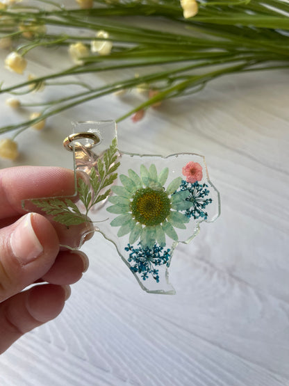 Spring Texas Floral Resin Keychain – One-of-a-Kind Pressed Flower Art